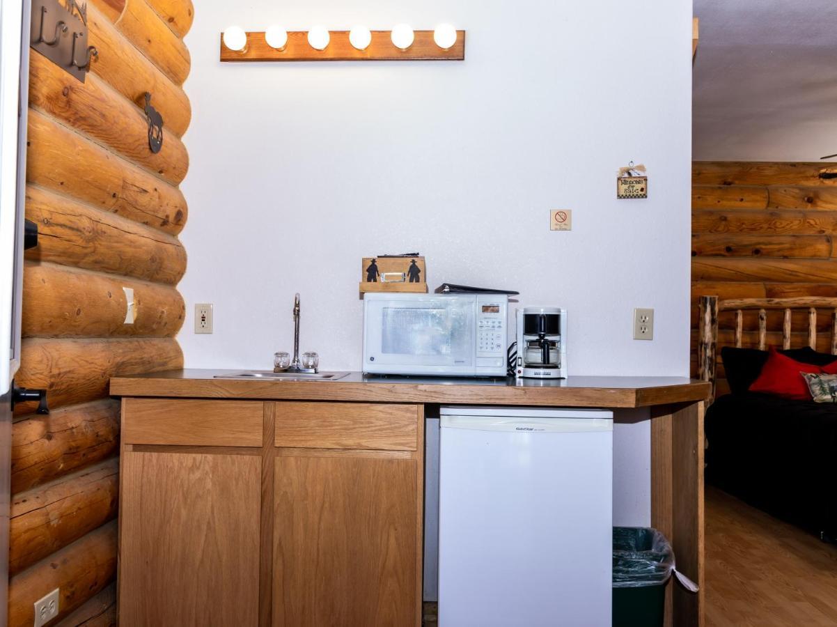 Half Moon Lake Lodge Pinedale Extérieur photo